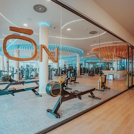 Апартаменты Higueron Club *